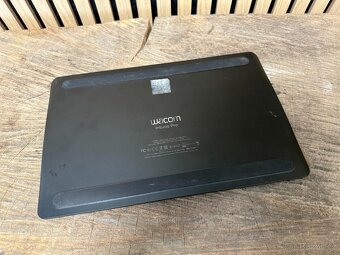 Grafický tablet Wacom Intuos Pro PTH-660 - pouze samotný tab - 2