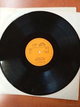 Genesis invisible Touch - 2