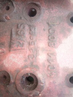 Prodám víko hydrauliky typ 6711 - 2