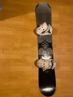Snowboard velikost 159 cm s vázáním - 2