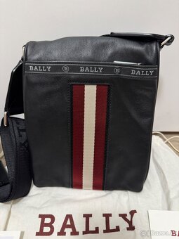 Kožená taška Bally - černá - 2