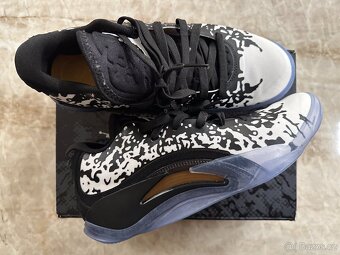 Air Jordan Zion 3 - 2