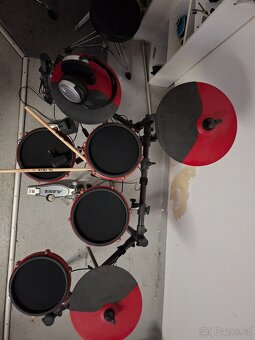 Elektronické bicí Alesis - 2