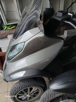 Piaggio MP3 250 2009 - 2