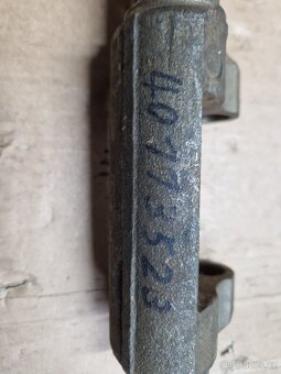 Hřidel řizeni zetor 4011 - 2