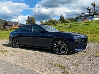 BMW 740d xDrive, M-paket, B&W, záruka - 2