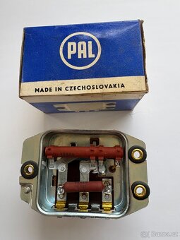Nabíjecí relé 12 V - nové - 2