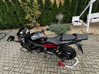 Triumph Streed Triple 765R - 2
