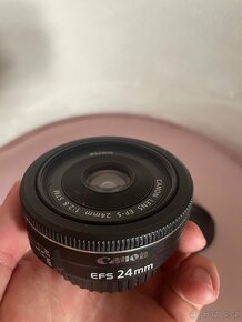 Canon EF-S 24 mm f/2,8 STM - 2