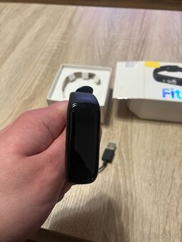 Samsung Galaxy Fit 2 SM-R220 - 2