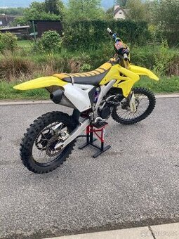 Suzuki RMZ250 2009 - 2