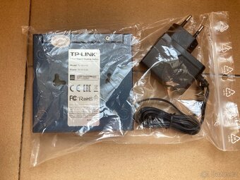 TP-Link TL-SG105 - 5-portový gigabitový switch - 2