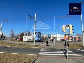 Pronájem obchodních prostor – 212 m2, ul. Novinářská, Ostrav - 2