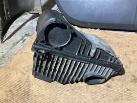 Filtrbox touareg Audi 3,0 TDI 7L6129601F - 2