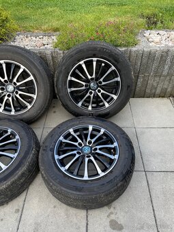 Alu kola 5x114,3 včetně letních pneu 205/65R15 - 2