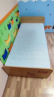 Postel s úložným prostorem, roštem a matrací 90x200 cm - 2