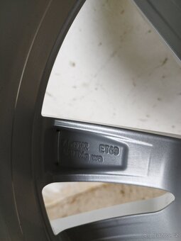 ALU kolo Škoda Octavia 5x112 R17 et49 model Trius - 2