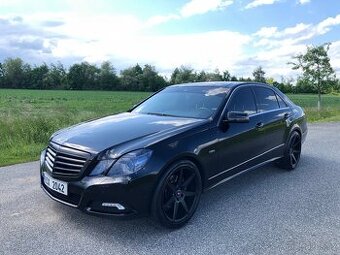 Mercedes-Benz E 350CDI 4Matic - Avantgarde, po servisu - 2