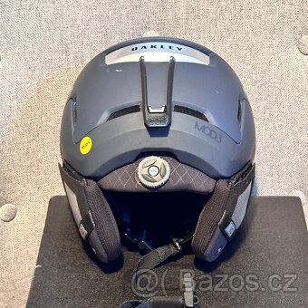 Helma OAKLEY MOD3 nová, velikost M - 2