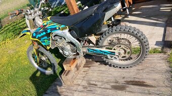 Suzuki RMZ 450 2006 - 2