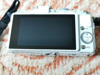 Olympus Pen E-PL6 - 2
