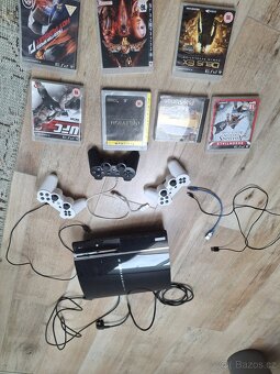 Prodám Ps3 zpětně kompatibilní s ps2 a ps1+hry - 2