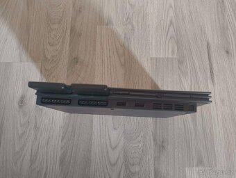 Prodám PlayStation 2 Slim (SCPH-70004) + 2 ovladače - 2