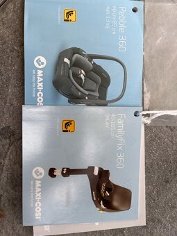 Set Maxi-Cosi Pebble 360 + ISOFIX báze FamilyFix 360 - 2