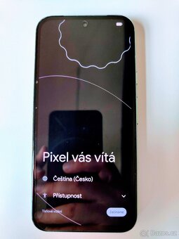 Google Pixel 8A 128 GB, ještě rok v záruce - 2