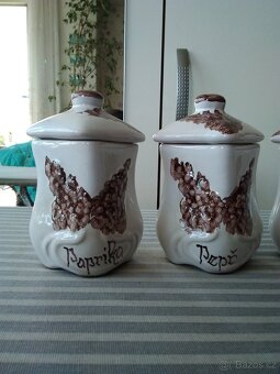 Keramické kořenky zdobené 6 kusů. - 2