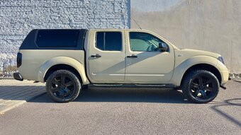 Nissan Navara 2.5 128 kW Automat – r.v. 2006, krásný stav - 2
