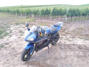 Yamaha YZF-R1 - 2
