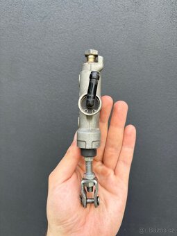 Zadní brzdová pumpa, Suzuki Gsxr 600/750 k6,k7 - 2