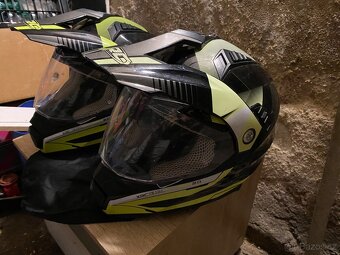 Prodám 2x helmu xrc dual 2.0 2000 kus - 2