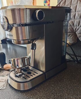 Kávovar (bez napěňovací konvičky) - 2