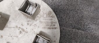 Pokličky VW Golf III - 2