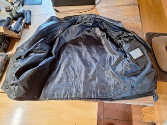 Kožená bunda i pro moto. - 2