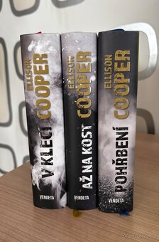 Knihy Ellison Cooper série Sayer Altairová - 2