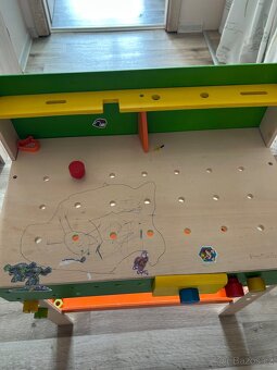 Dětský pracovní stolek - 2