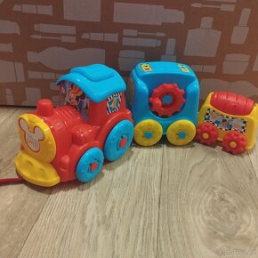 Clementoni Mickey - didaktický vláček - 2