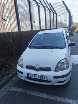 Yarys první generace - 2