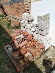 Zbytky stavebního materialu - 2