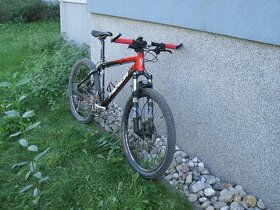 Carbonové horské kolo MERIDA osazené Shimano XT - 2
