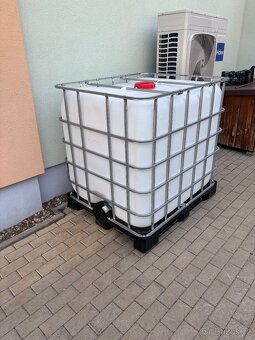 Nádrž na vodu IBC kontejner 1000l - 2