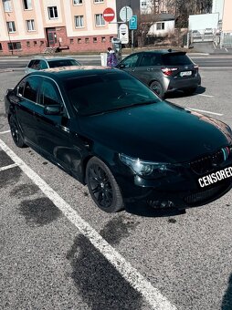 Zdravím prodám světla na bmw e60 530d byli tam měněné nové p - 2