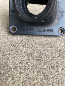 Husqvarna 125 přiruba 28 mm - 2