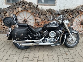YAMAHA XVS 1100 DragStar Classic - 2