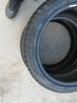 225/45R19 2 KS - 2