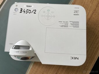 Prodám projektor NEC M332XS-krátká projekční vzdálenost - 2