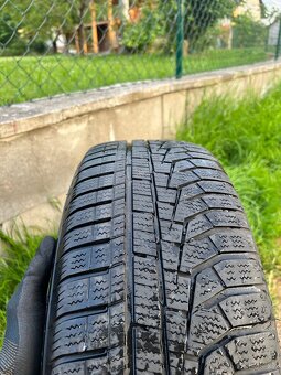 Zimní pneu 205/60 R16 HANKOOK - 2